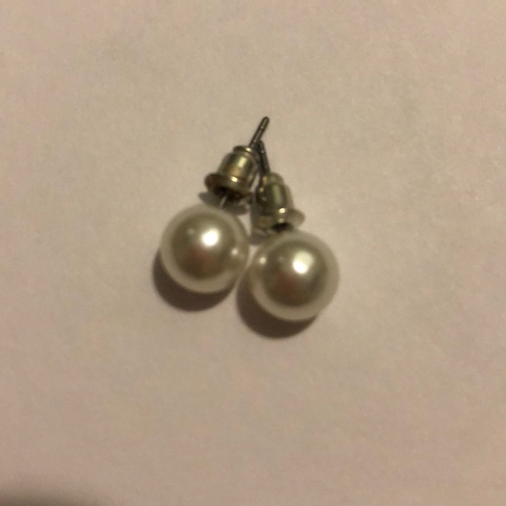 Pearl earrings